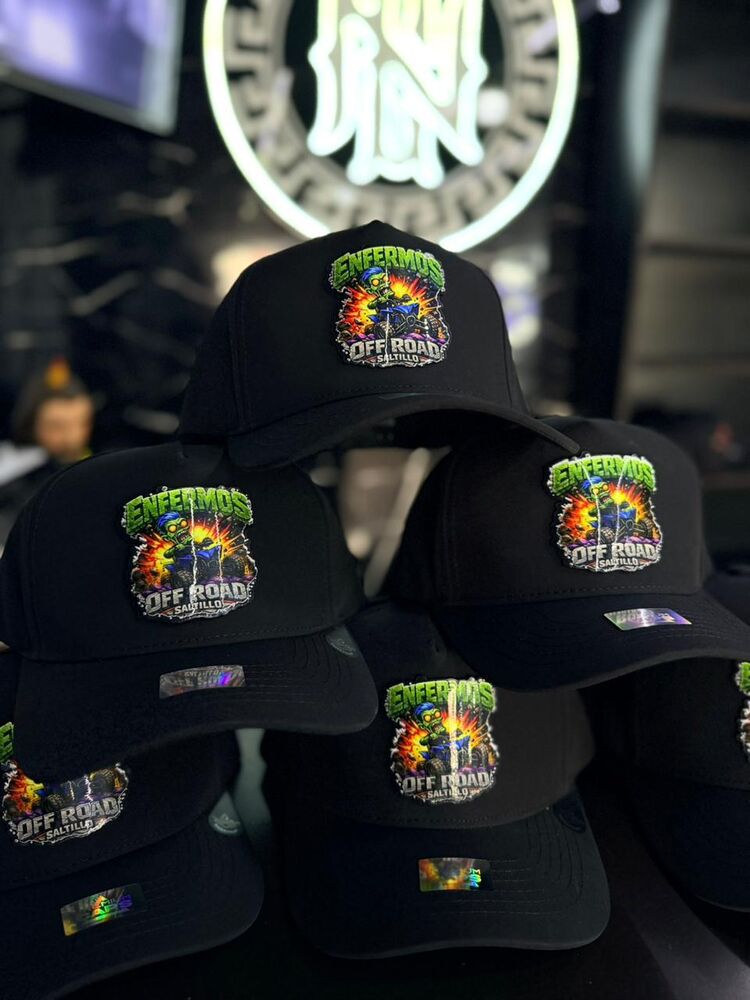Lote de gorras con diseño personalizado a color